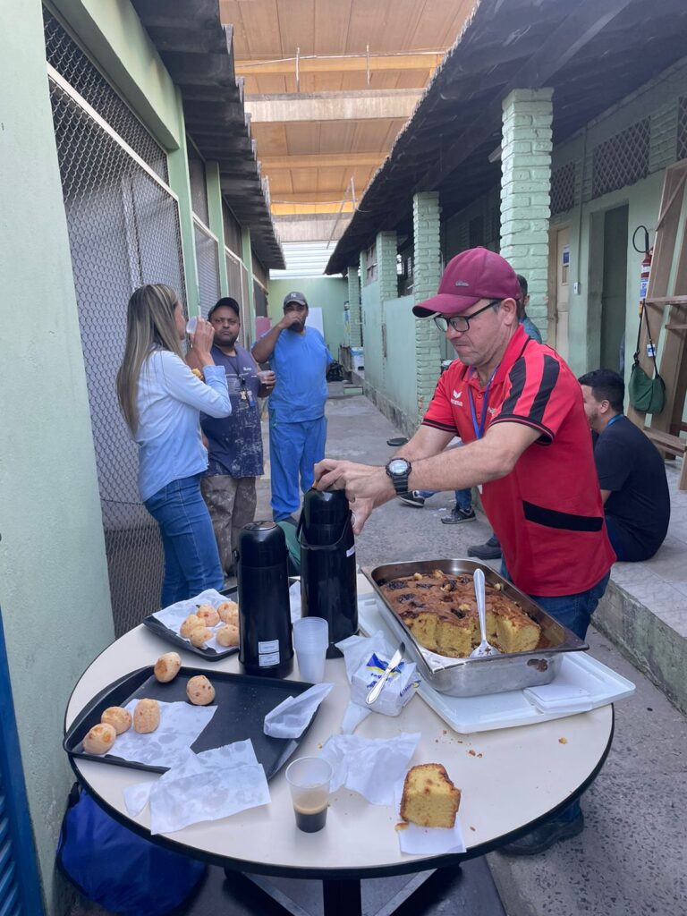 Treinamento e Dinâmica em grupo da equipe de Manutenção. Tema: Cooperação e Empatia para com os colegas e pacientes.